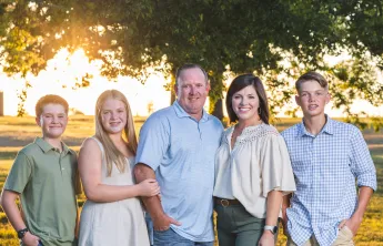 02_joyce_family.jpg